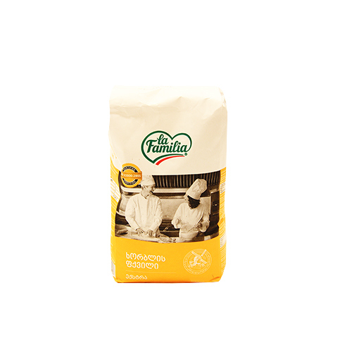 Flour LA FAMILIA Extra 1 kg